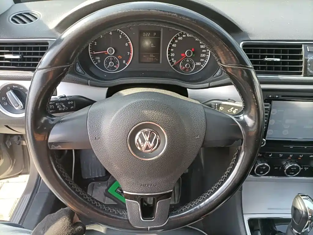 Volkswagen Passat — миниатюра 11