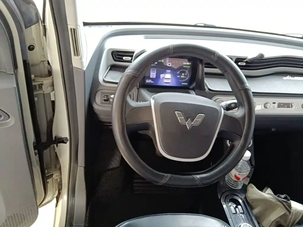 Wuling MINIEV — миниатюра 11