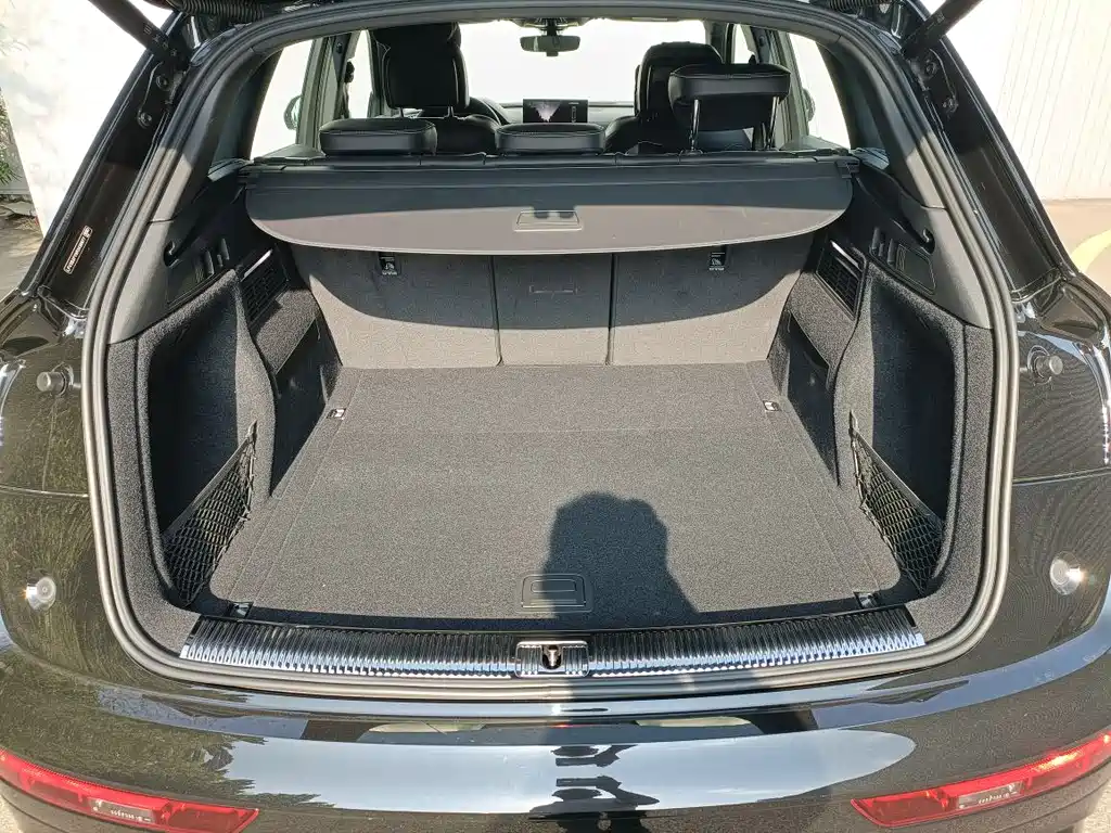 Audi Q5L 2025 40 TFSI Luxury