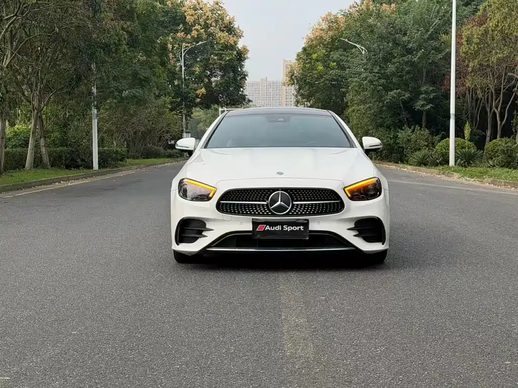 Mercedes-Benz E-Class (Import) — миниатюра 2