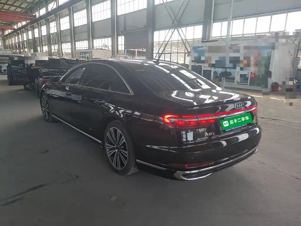 Audi A8 — миниатюра 5