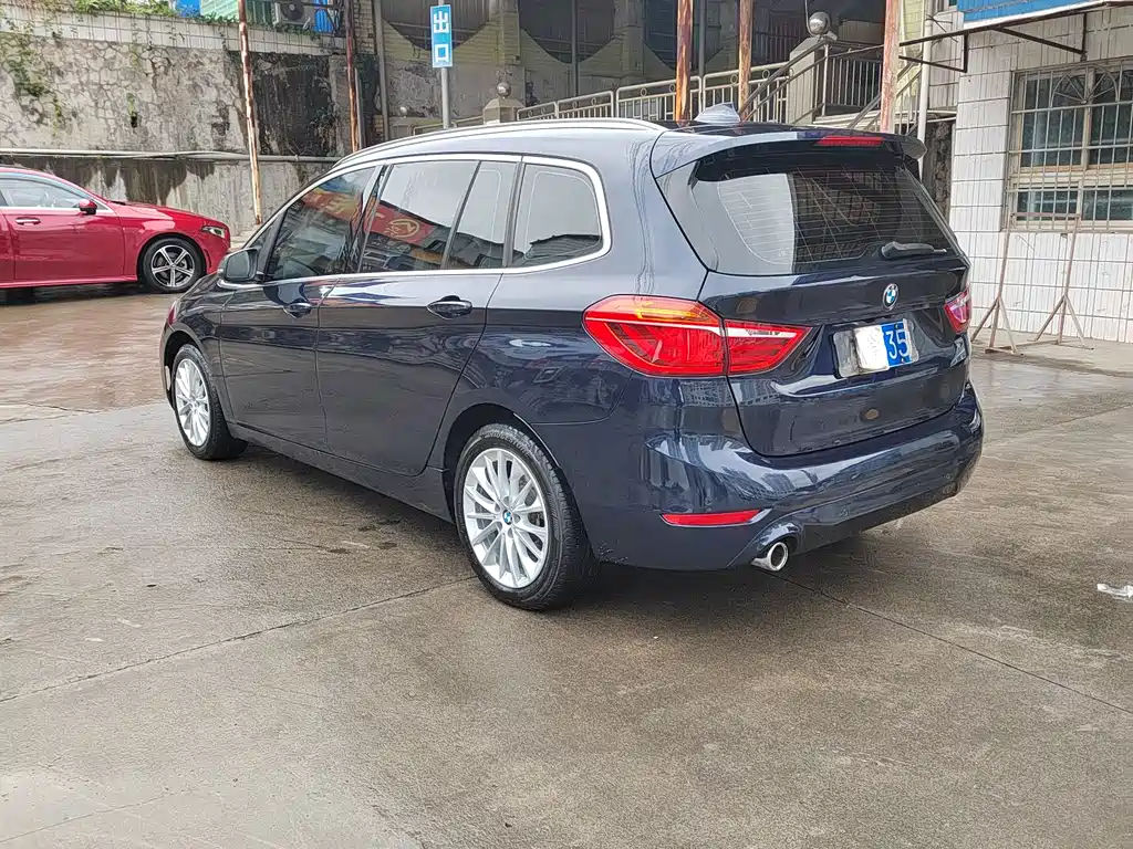 BMW 2 SERIES MULTIFUNCTIONAL STATION WAGON
