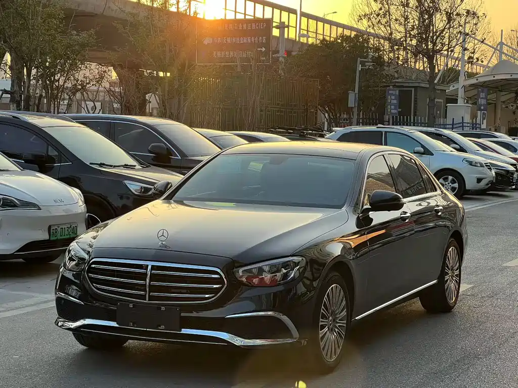 Mercedes-Benz E-Class 2022