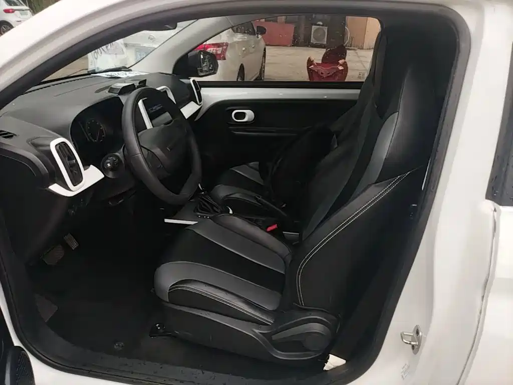 Roewe Clever — миниатюра 15