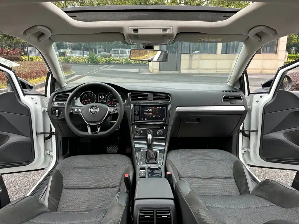 Volkswagen Golf — миниатюра 7