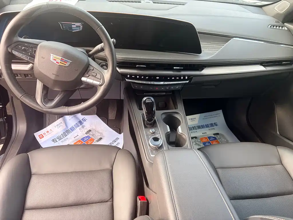 Cadillac XT4 — миниатюра 9