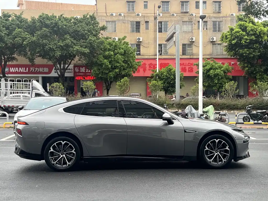 XPeng P7 — миниатюра 8