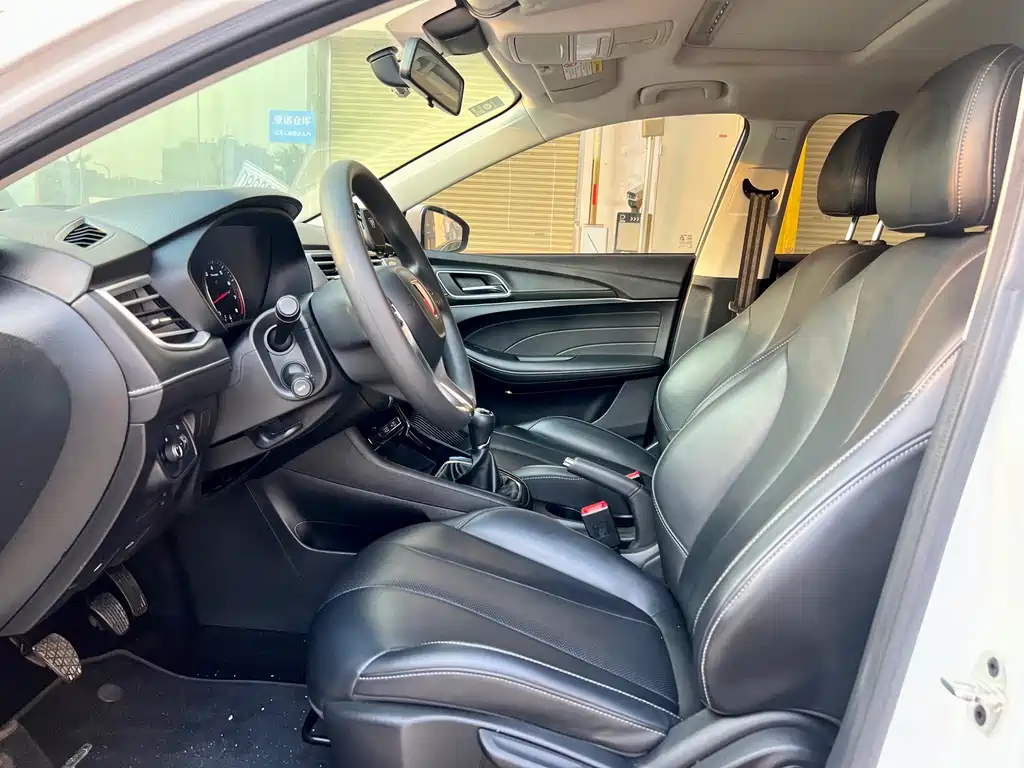 Roewe i5 — миниатюра 4