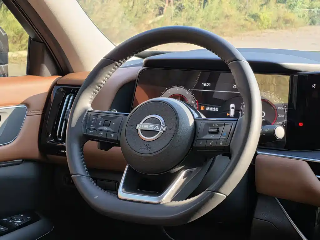 Nissan Teramont — миниатюра 14