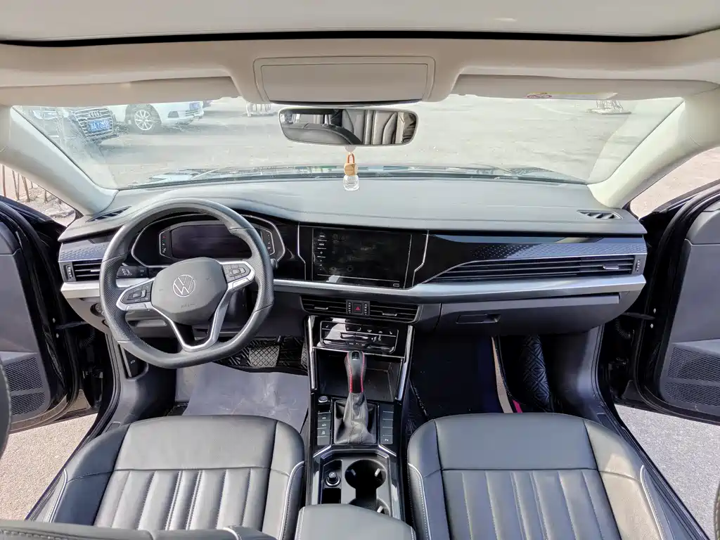 Volkswagen Passat 2022 330TSI Elite