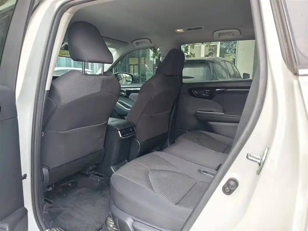 Toyota Highlander — миниатюра 5