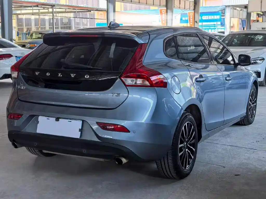 Volvo V40 — миниатюра 9