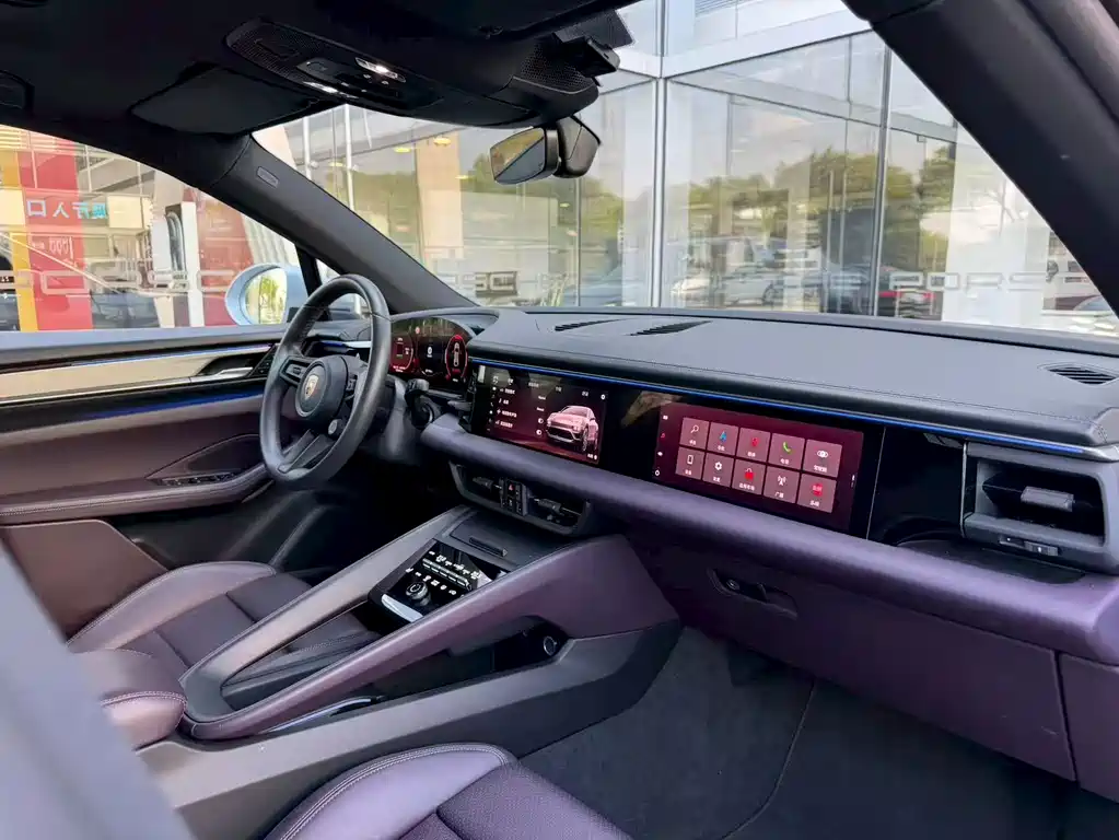 Porsche Macan EV — миниатюра 9
