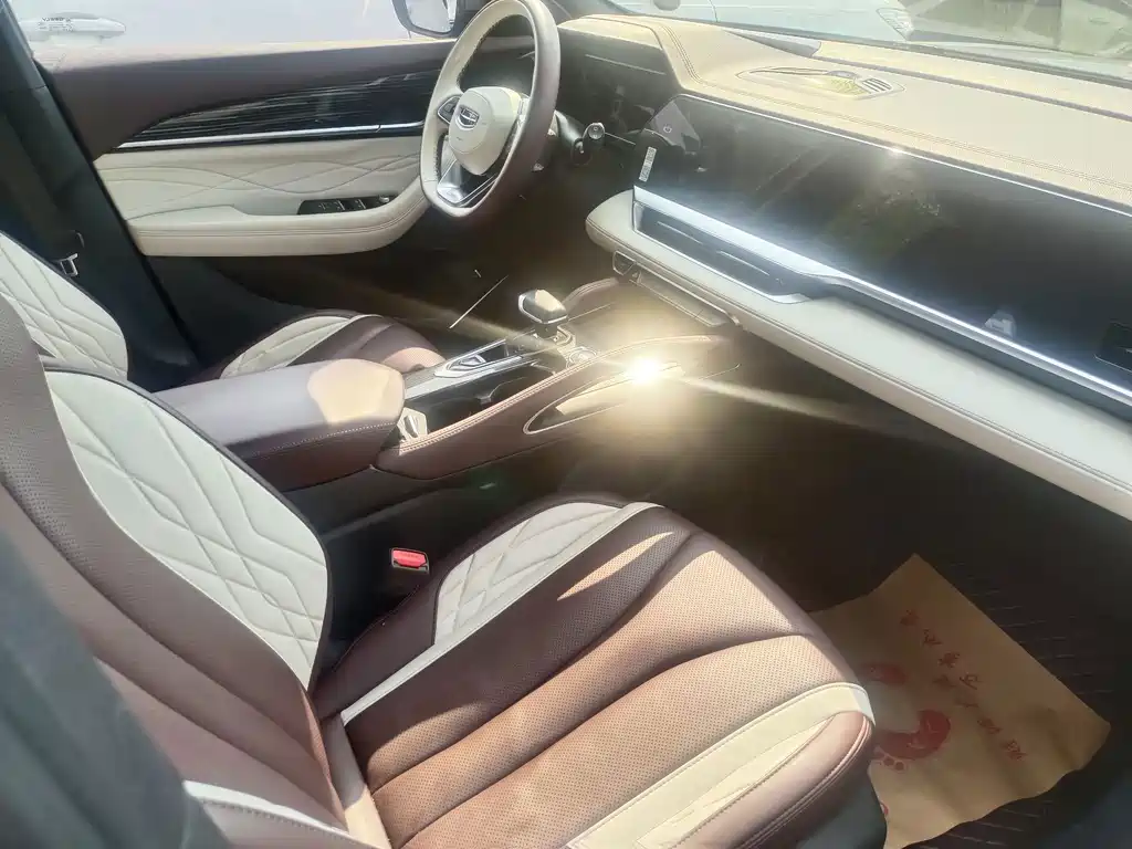 Geely Xingyue L — миниатюра 11