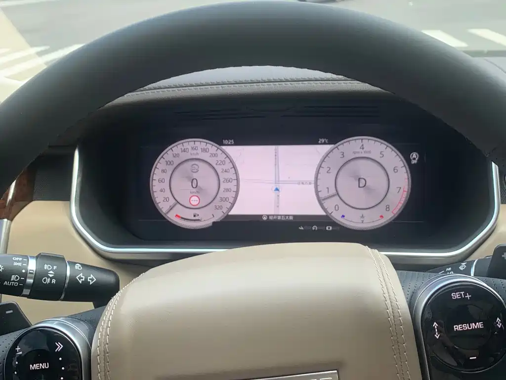 Land Rover Range Rover — миниатюра 6