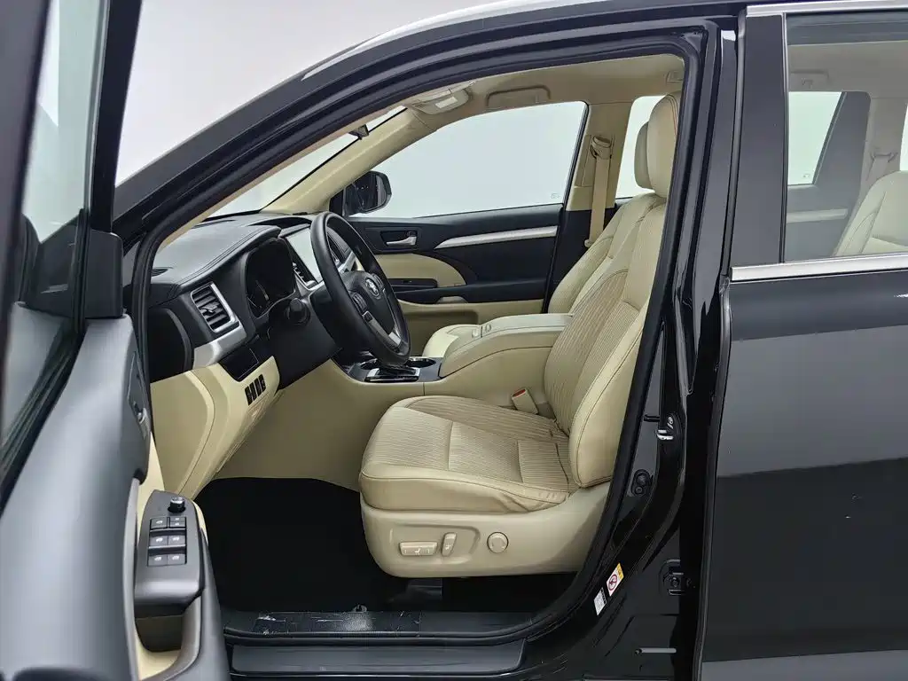 Toyota Highlander — миниатюра 10