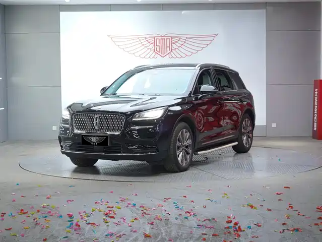 LINCOLN ADVENTURER 2022