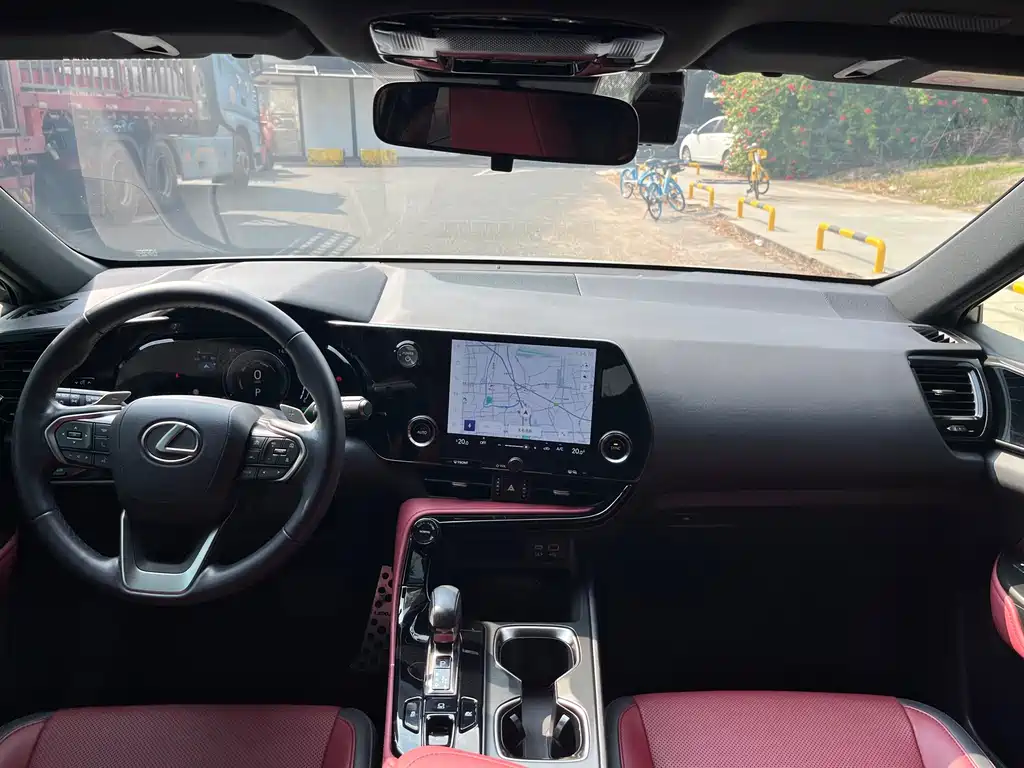 Lexus NX — миниатюра 12
