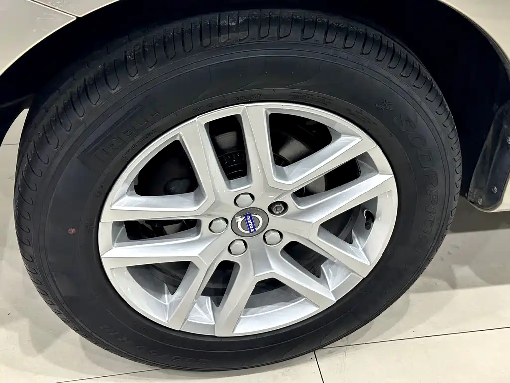 Volvo XC60 — миниатюра 20