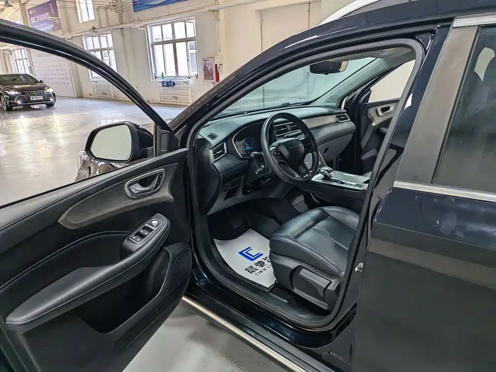Roewe RX5 — миниатюра 11
