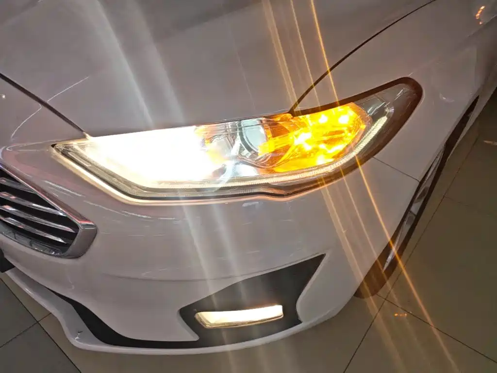Ford Mondeo — миниатюра 24