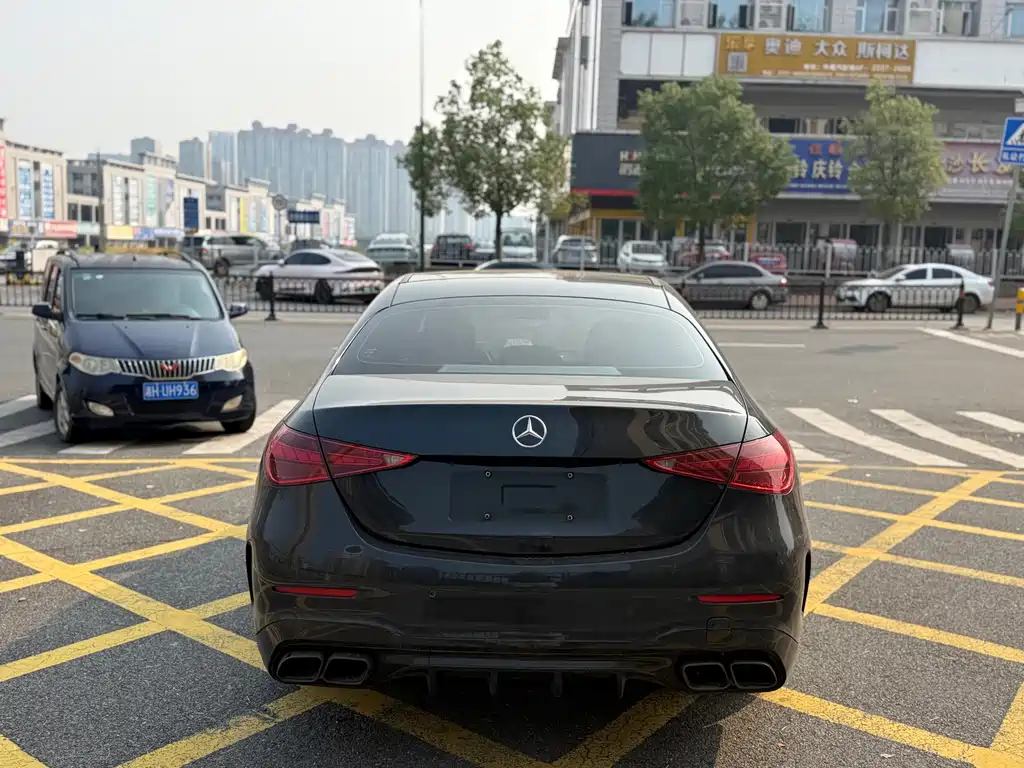Mercedes-Benz C-Class — миниатюра 12