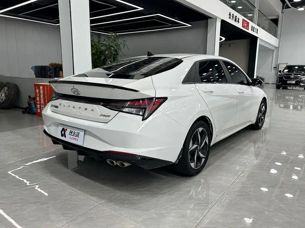 Hyundai Elantra — миниатюра 4
