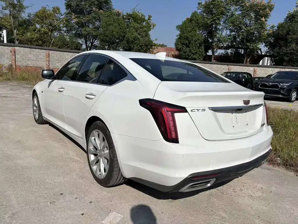 Cadillac CT5 — миниатюра 5