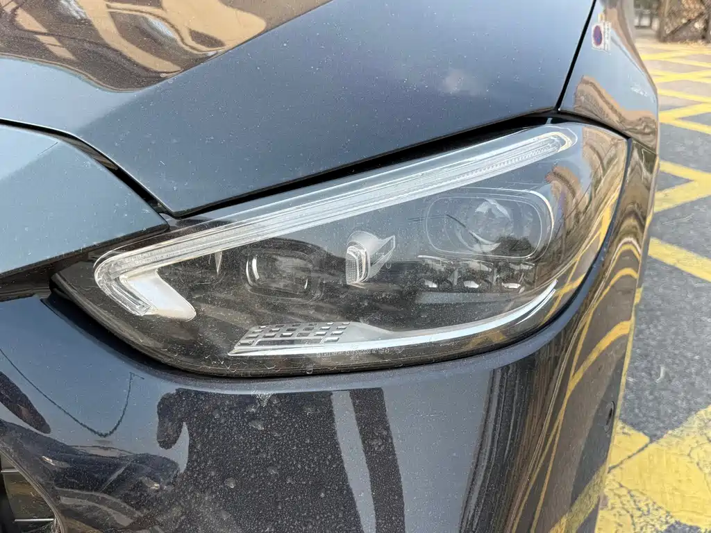Mercedes-Benz C-Class — миниатюра 4