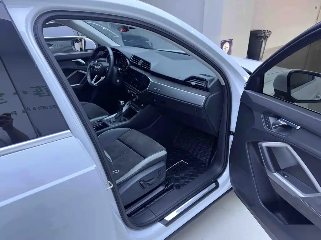 Audi Q3 2021 35 TFSI