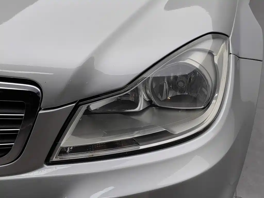 Mercedes-Benz C-Class — миниатюра 7