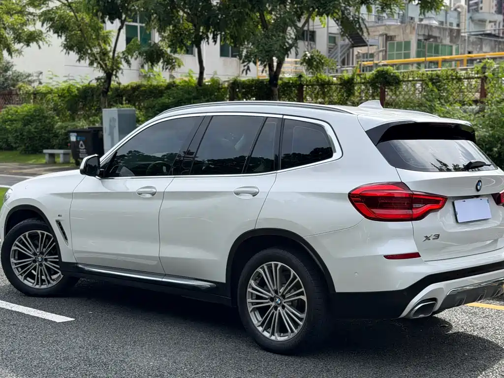 BMW X3 — миниатюра 8