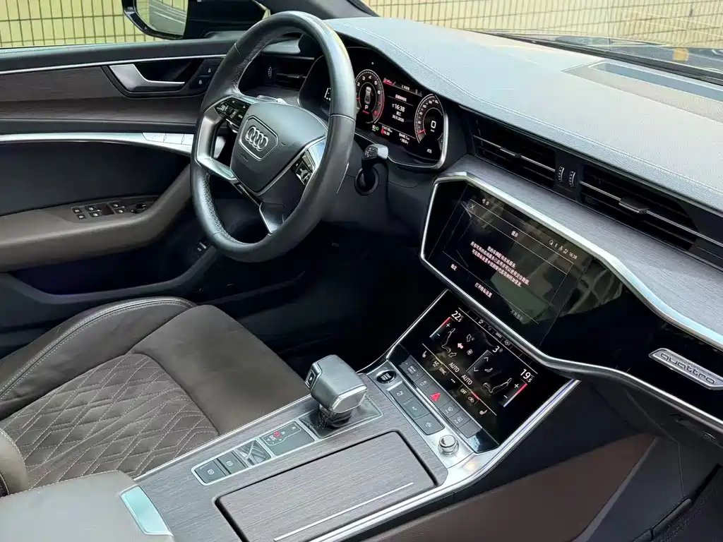 Audi A7L — миниатюра 7