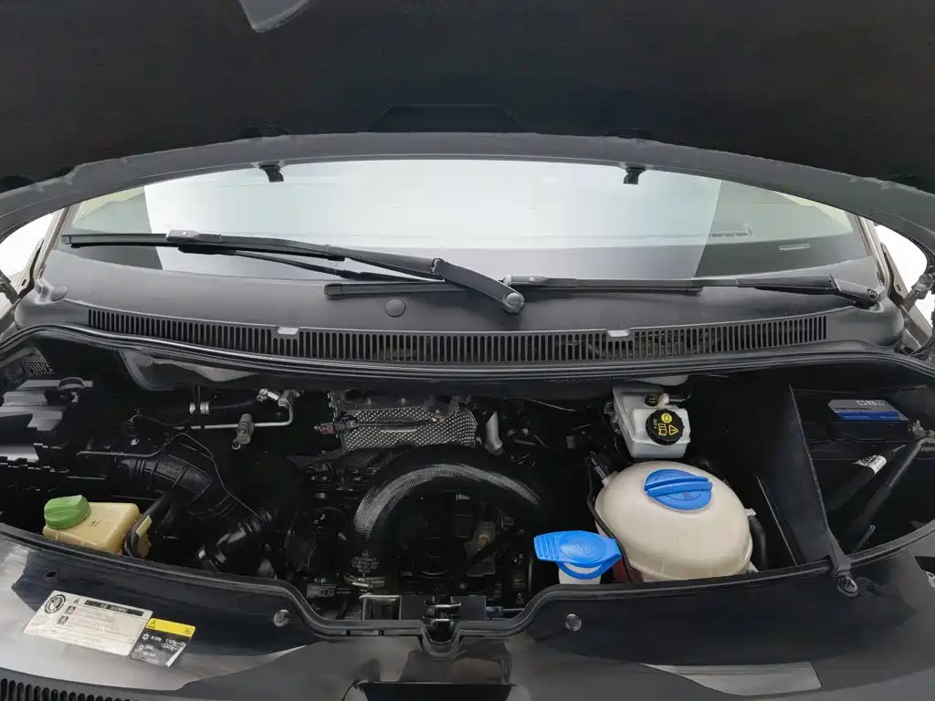 Volkswagen Multivan — миниатюра 6