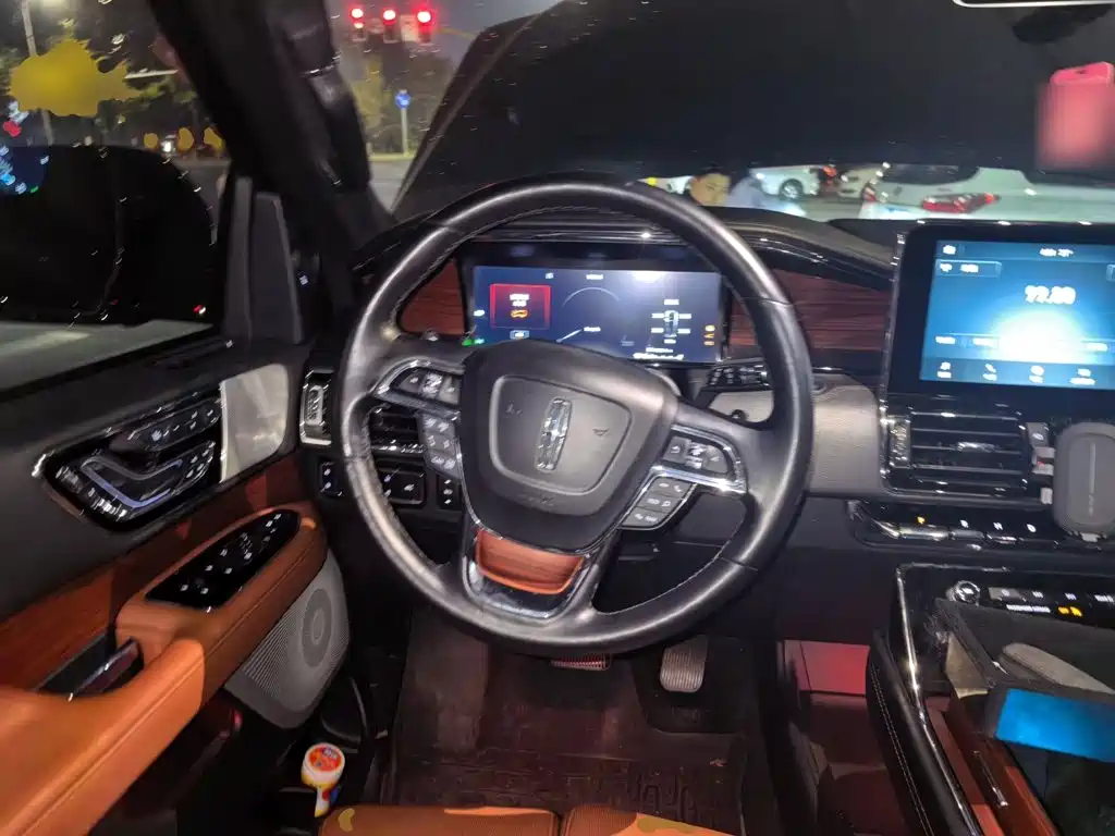 Lincoln Navigator — миниатюра 13