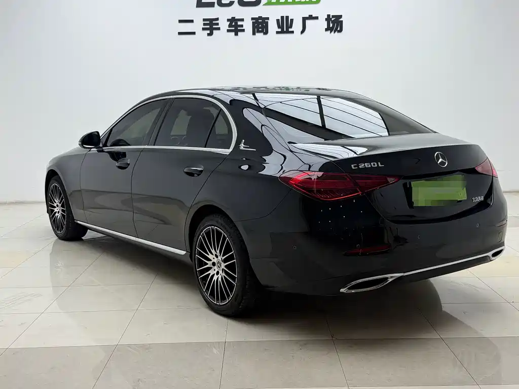 Mercedes-Benz C-Class — миниатюра 6