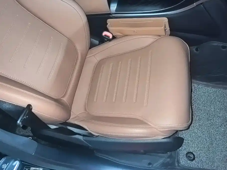 Mercedes-Benz GLC — миниатюра 8