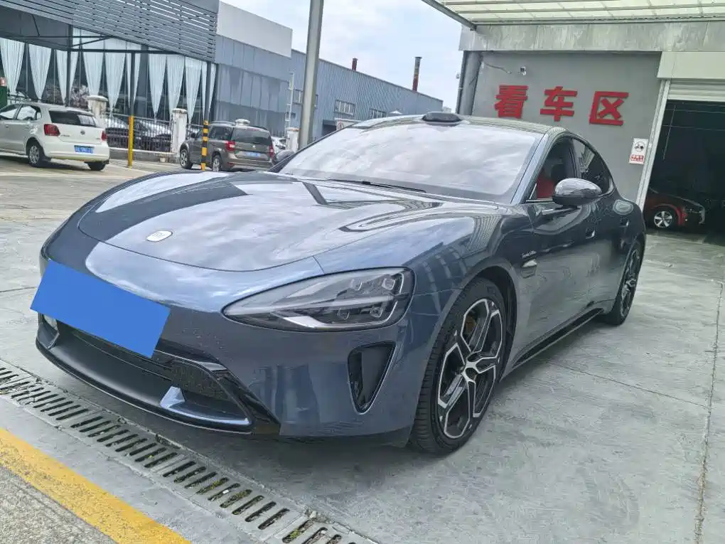 Xiaomi SU7 2024