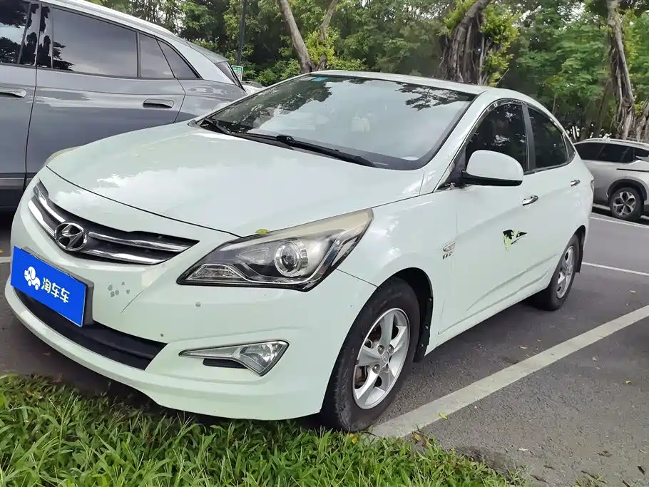 Hyundai Verna 2015