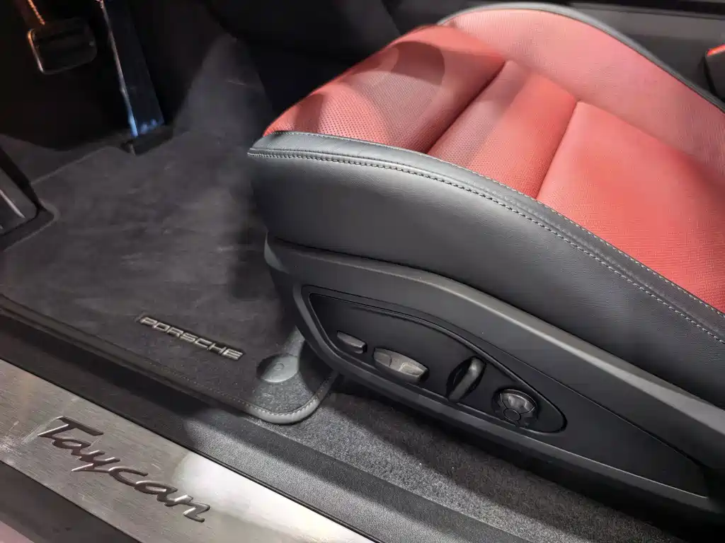 Porsche Taycan — миниатюра 12