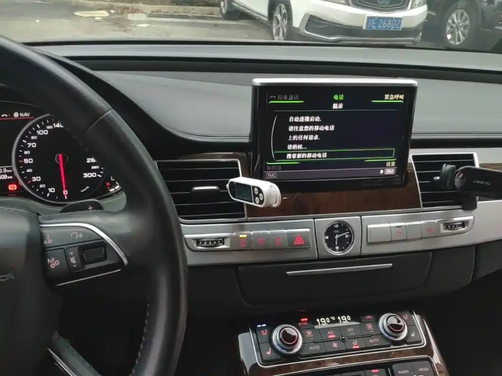 Audi A8 — миниатюра 13