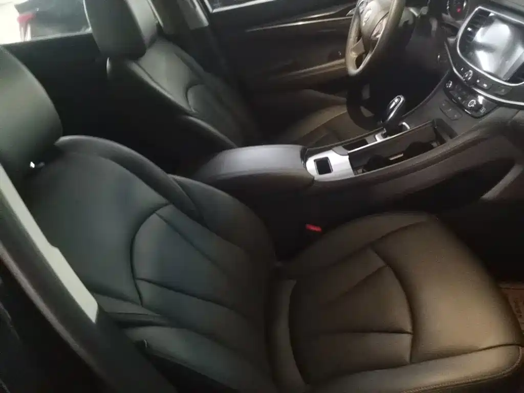 Buick LaCrosse — миниатюра 25