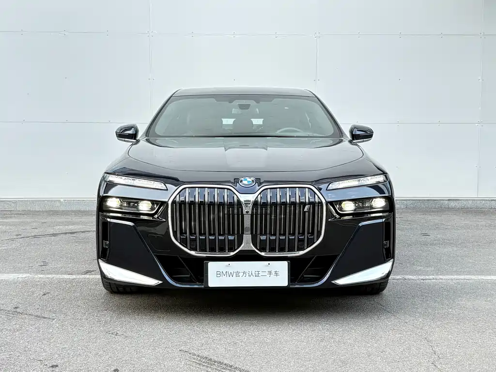 BMW i7 — миниатюра 2