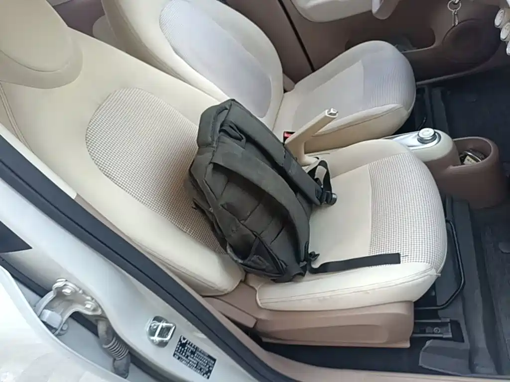 Wuling MINIEV — миниатюра 25