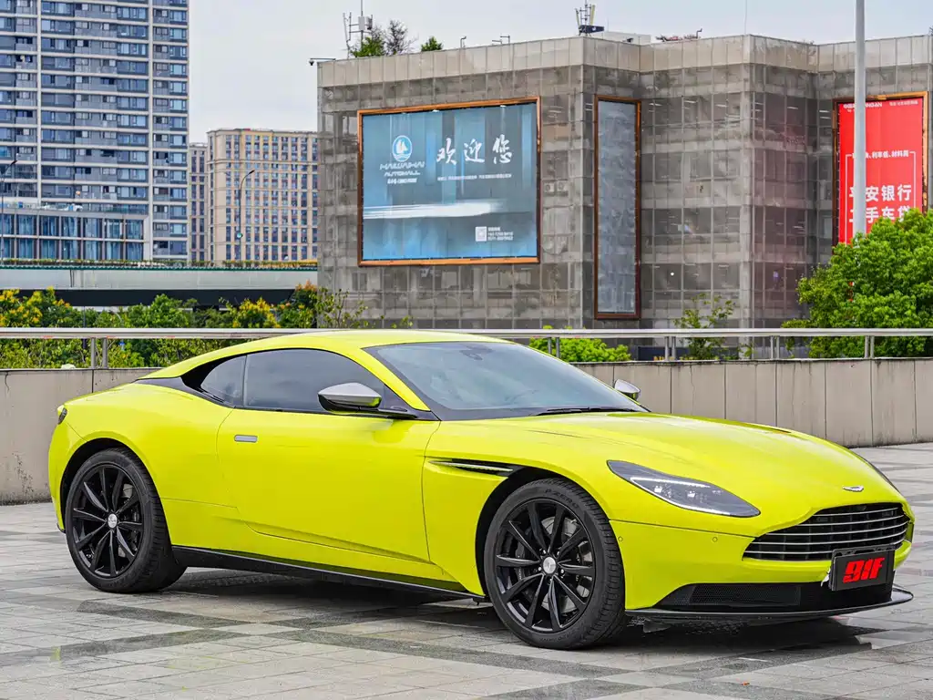 Aston Martin DB11 — миниатюра 3