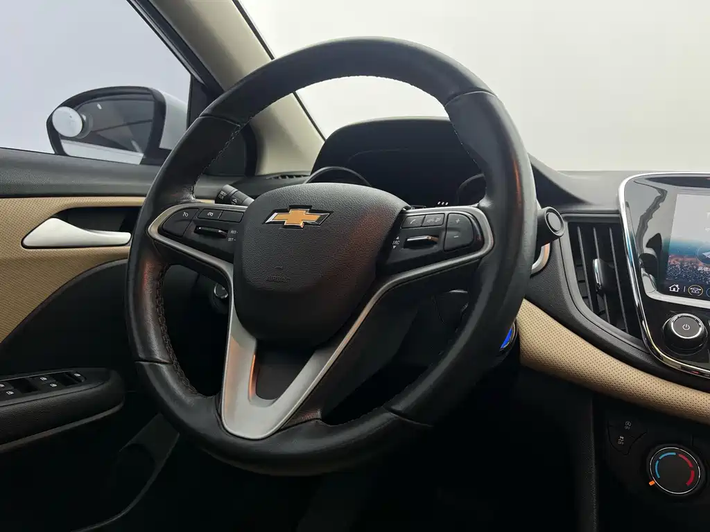 Chevrolet Monza — миниатюра 13