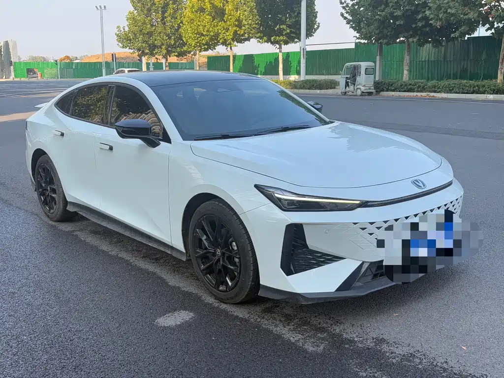 Changan UNI-V — миниатюра 3
