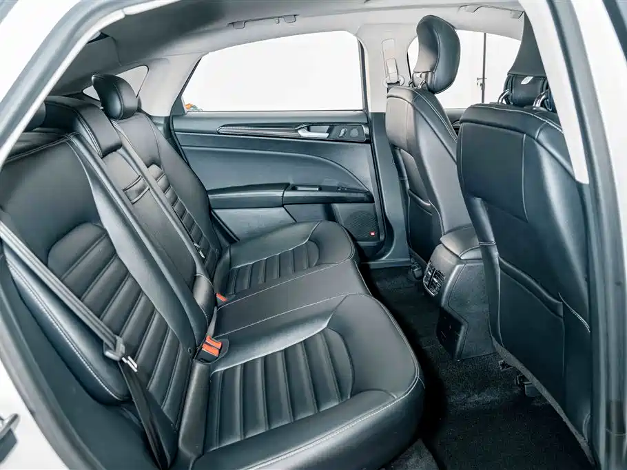 Ford Mondeo — миниатюра 20