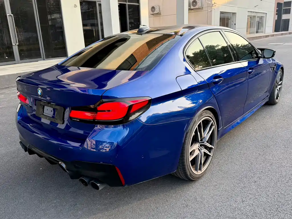 BMW M5