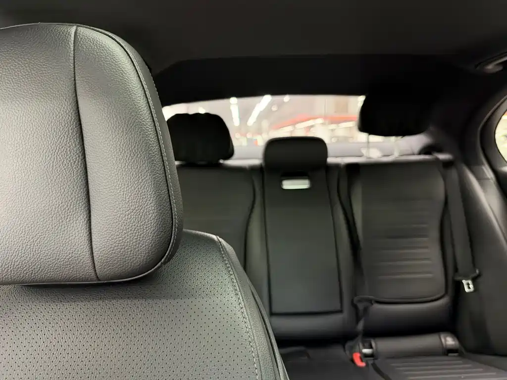 Mercedes-Benz C-Class — миниатюра 15